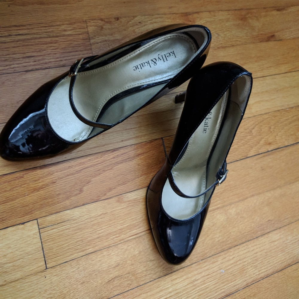 Kelly & Katie Black Patent Mary Jane Pumps